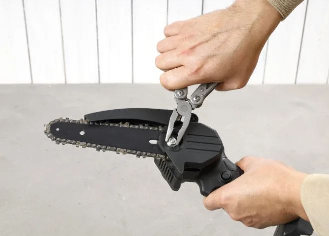 Mini Chainsaw